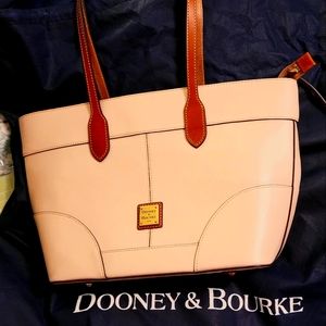 Dooney and Bourke Hand bag  color: Oyster (light pink/cream) (apox) 10"×12"×5"